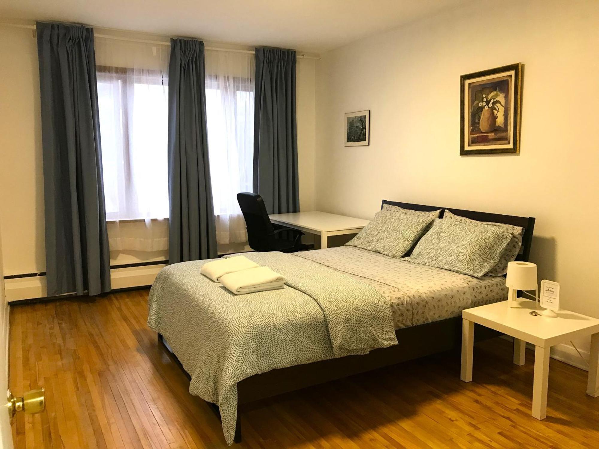 Big Private Room Midmontreal Next To Station Metro - Parking Free Εξωτερικό φωτογραφία