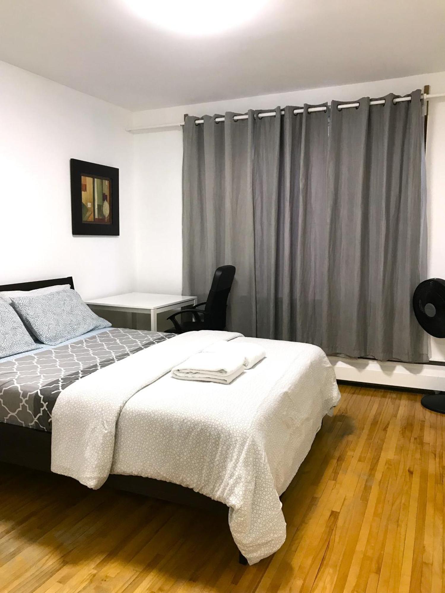 Big Private Room Midmontreal Next To Station Metro - Parking Free Εξωτερικό φωτογραφία