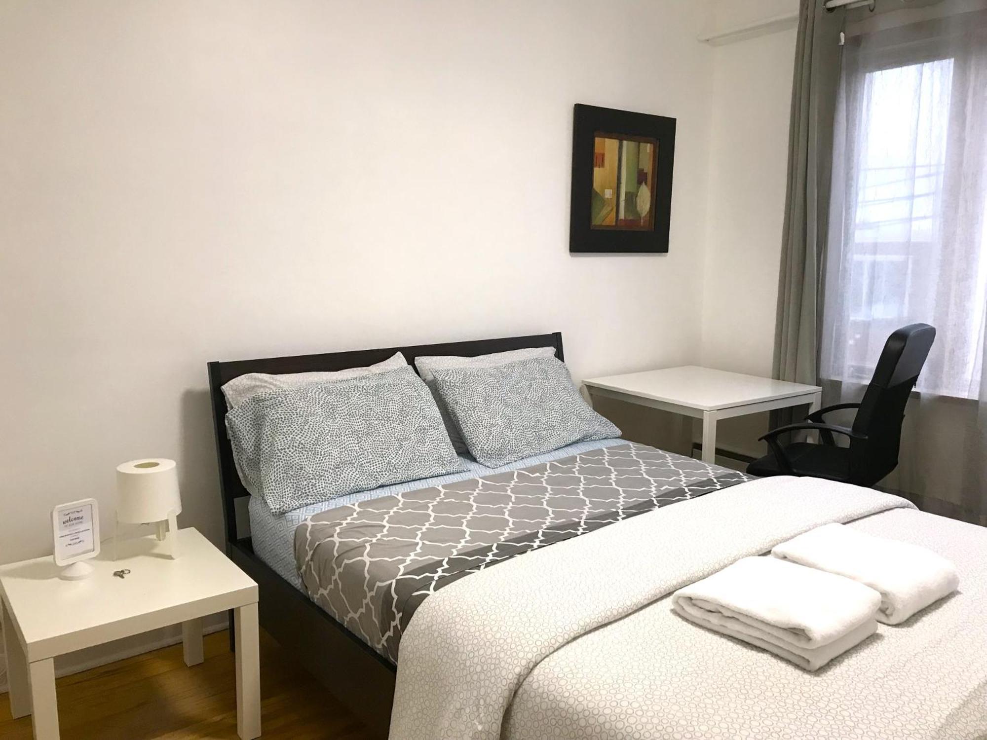 Big Private Room Midmontreal Next To Station Metro - Parking Free Εξωτερικό φωτογραφία